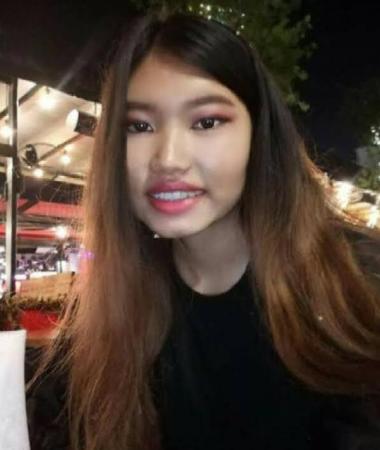 Adina, 23 ans