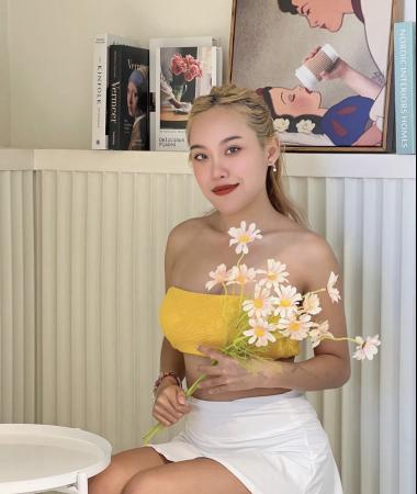 May, 32 ans