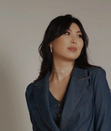 Almara, 37 ans